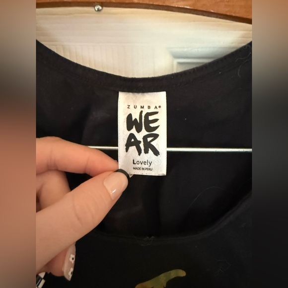 Zumba Fitness Black and Gold Tank Top Sz L Excellent condition - Picture 2 of 3